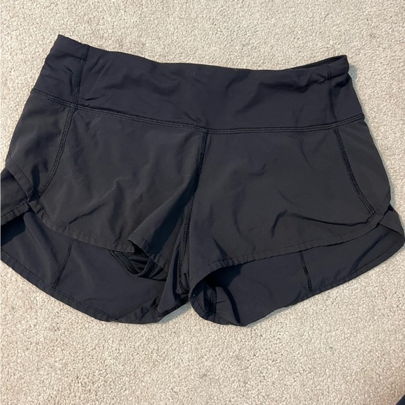 Lulu Lemon Speed Up Low Rise Shorts - Picture 3 of 3